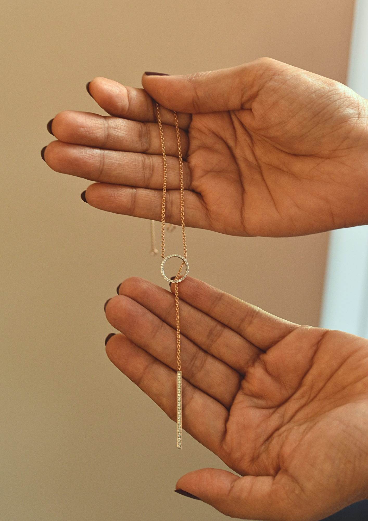 ROUND LARIAT